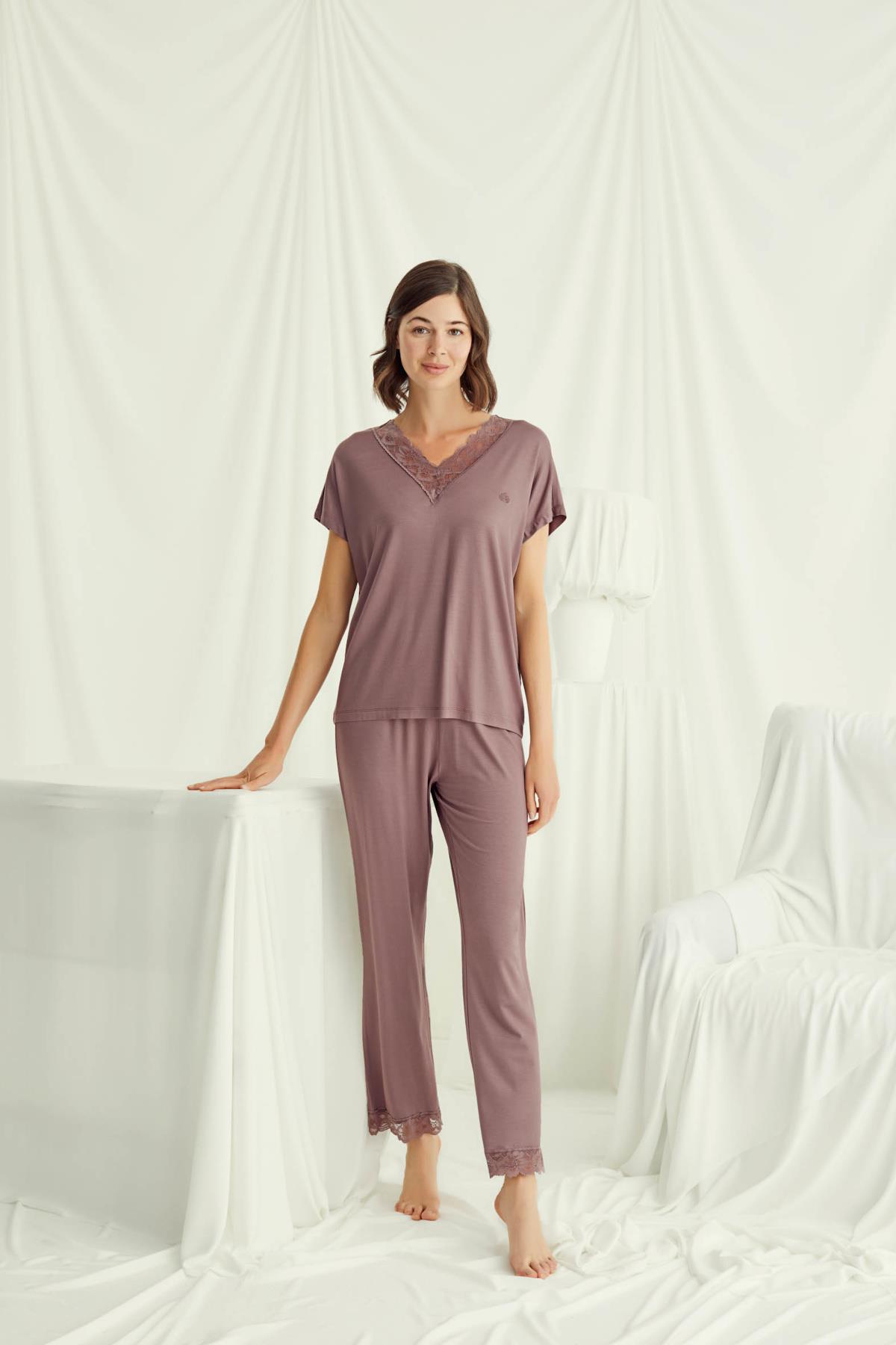 Kısa Kollu V Yakalı Dantelli Pijama Takımı KAHVE L