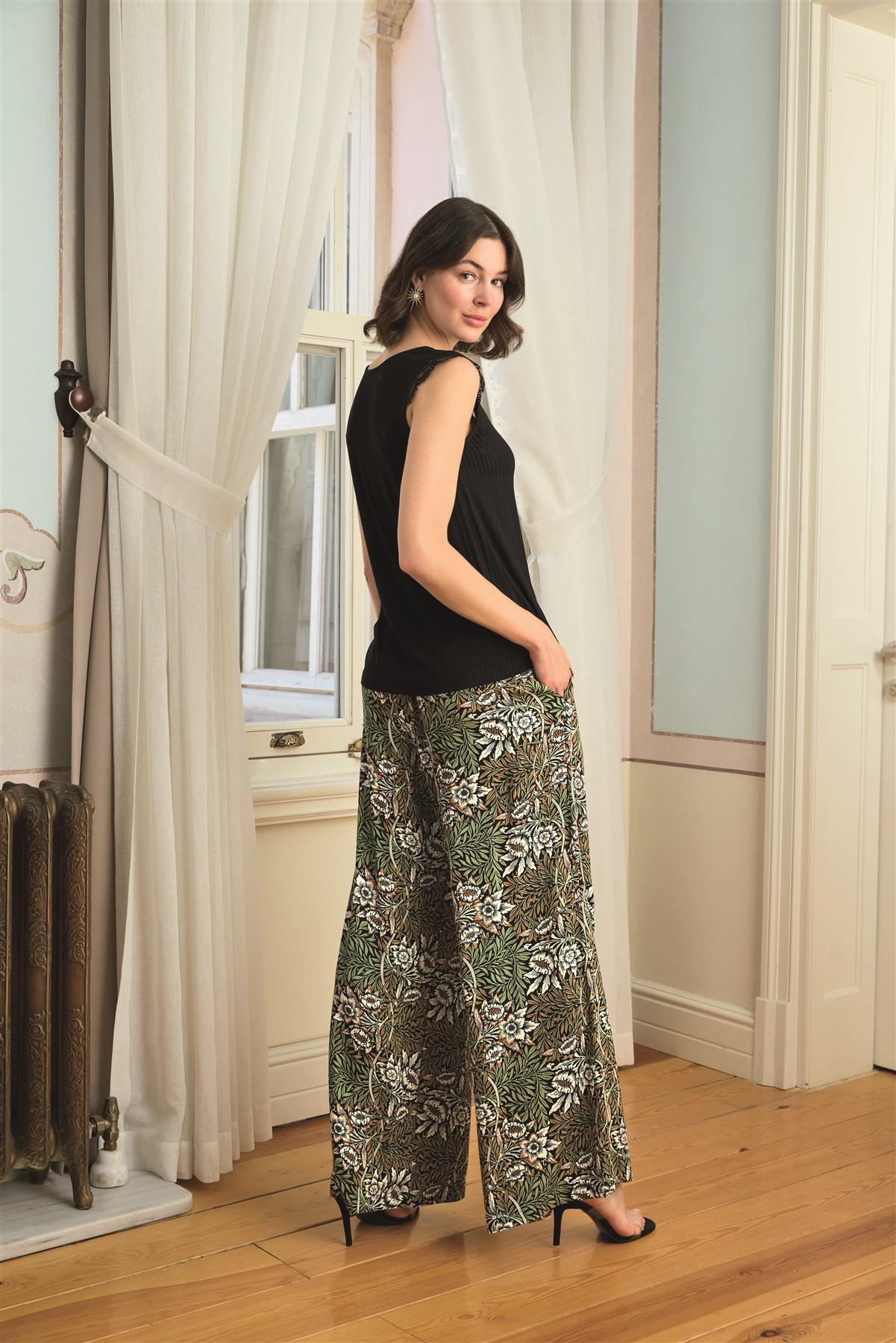 Çiçek Yaprak ve Etnik Desenli Dantelli 3'lü Pijama Takımı
