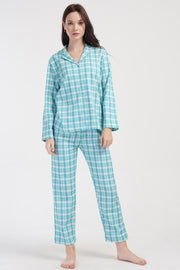 Woman Two Yarn Mint Buttoned Pyjama Set
