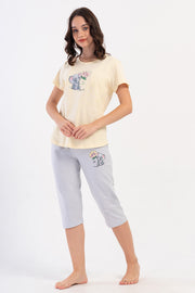 Woman Supreme Pose Capri Set 
