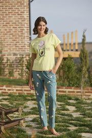 Desenli ve Baskılı "Yoga Sport" Pijama Takımı SARI S