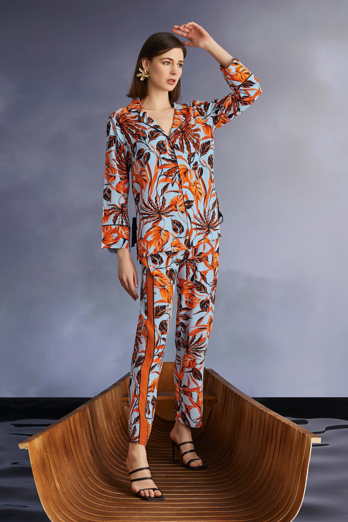 Yaprak Desenli Gömlek Yakalı Boydan Düğmeli Pijama Takımı SİYAH L
