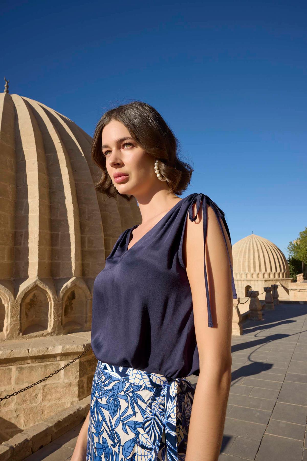 Yaprak Desenli Saten Etek Takımı