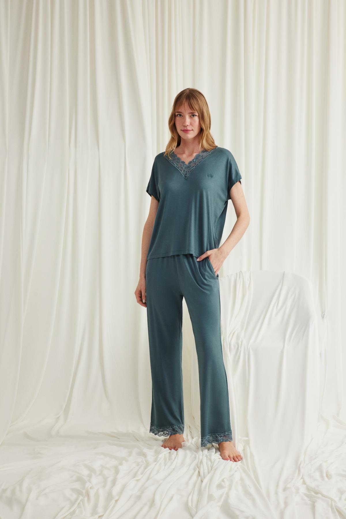 Kısa Kollu V Yakalı Dantelli Pijama Takımı YEŞİL L
