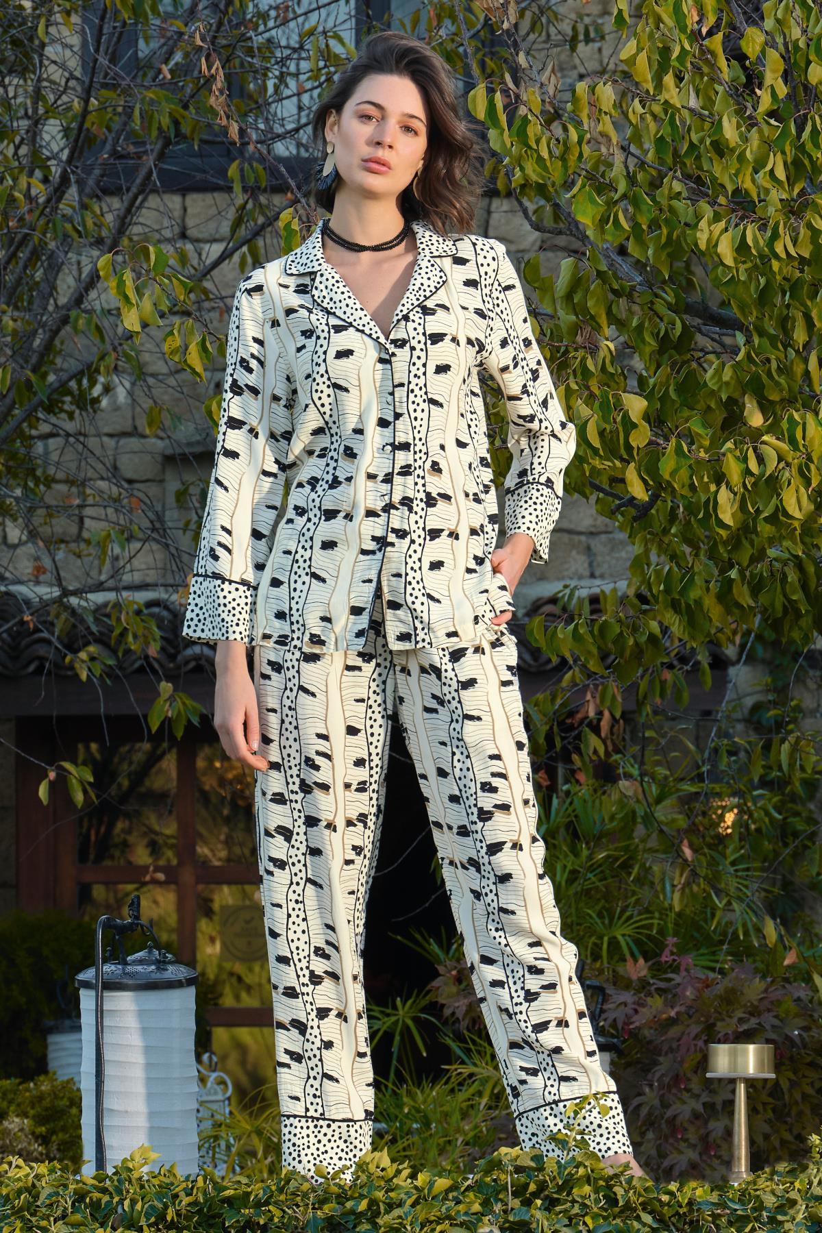 Desenli Puantiyeli Gömlek Yakalı Pijama Takımı SİYAH-BEYAZ L