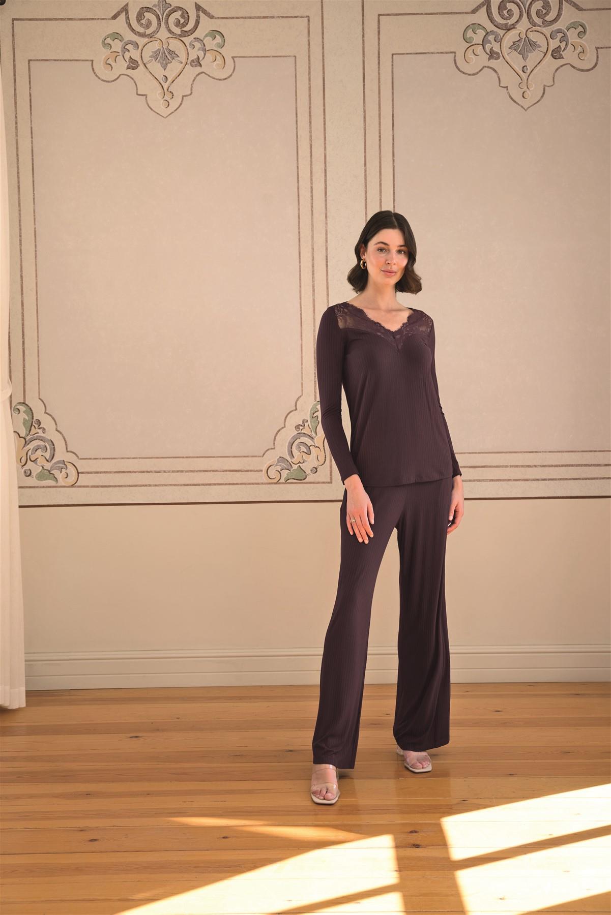 Uzun Kollu ve Dantelli Pijama Takımı MÜRDÜM L