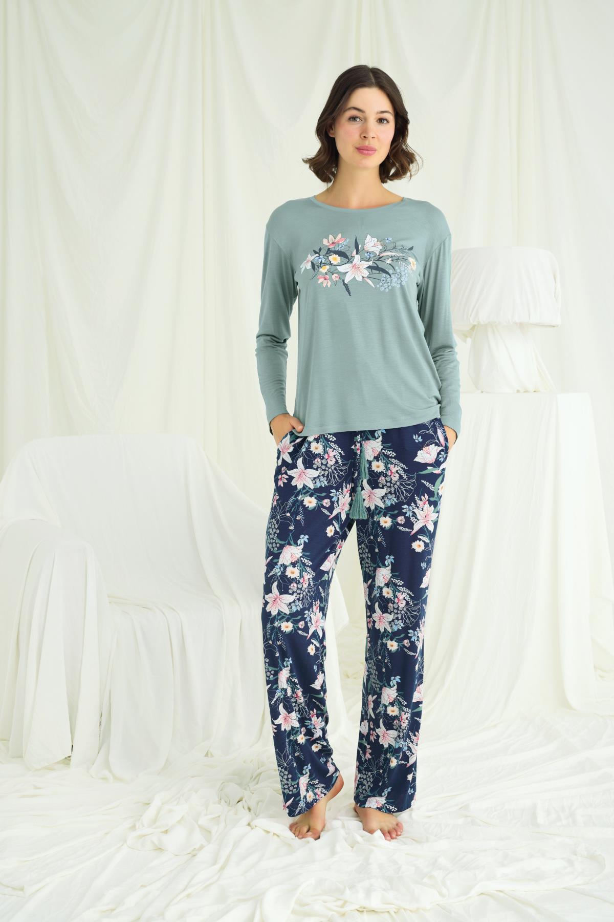 Çiçek ve Yaprak Desenli Baskılı Pijama Takımı YEŞİL L