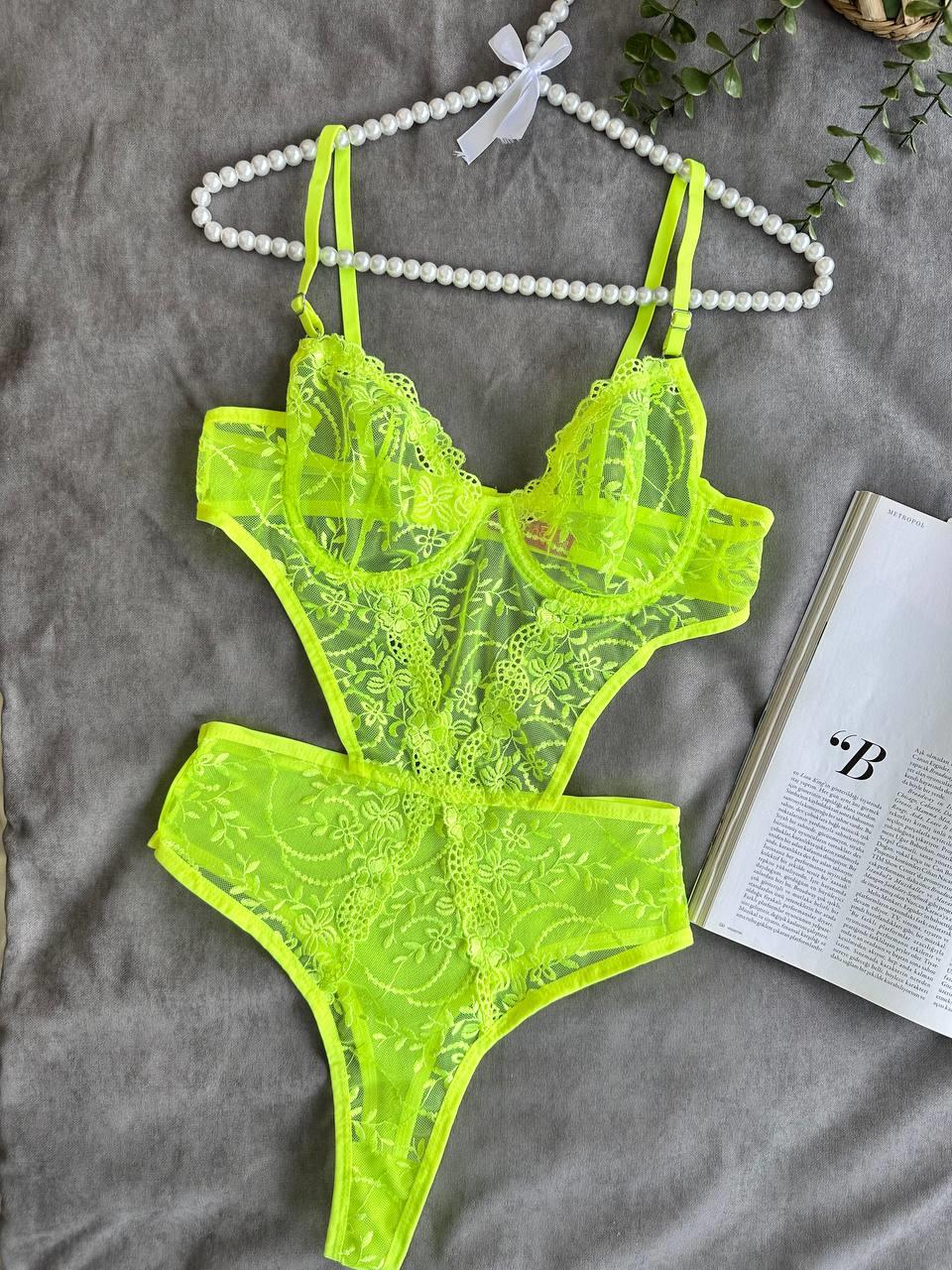 Aria's Closet Çiçek Desenli Yeşil Bodysuit Yeşil 75B