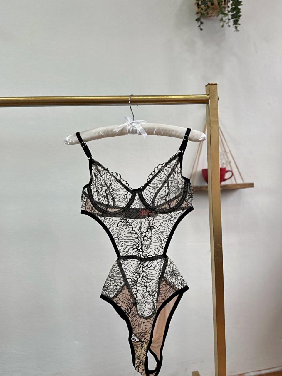 Aria's Closet Desenli Ten Siyah Bodysuit