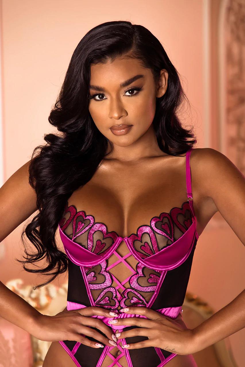 Aria's Closet Fuşya Dantel İşlemeli Kalp Desenli Fantezi Gecelik Body Takımı