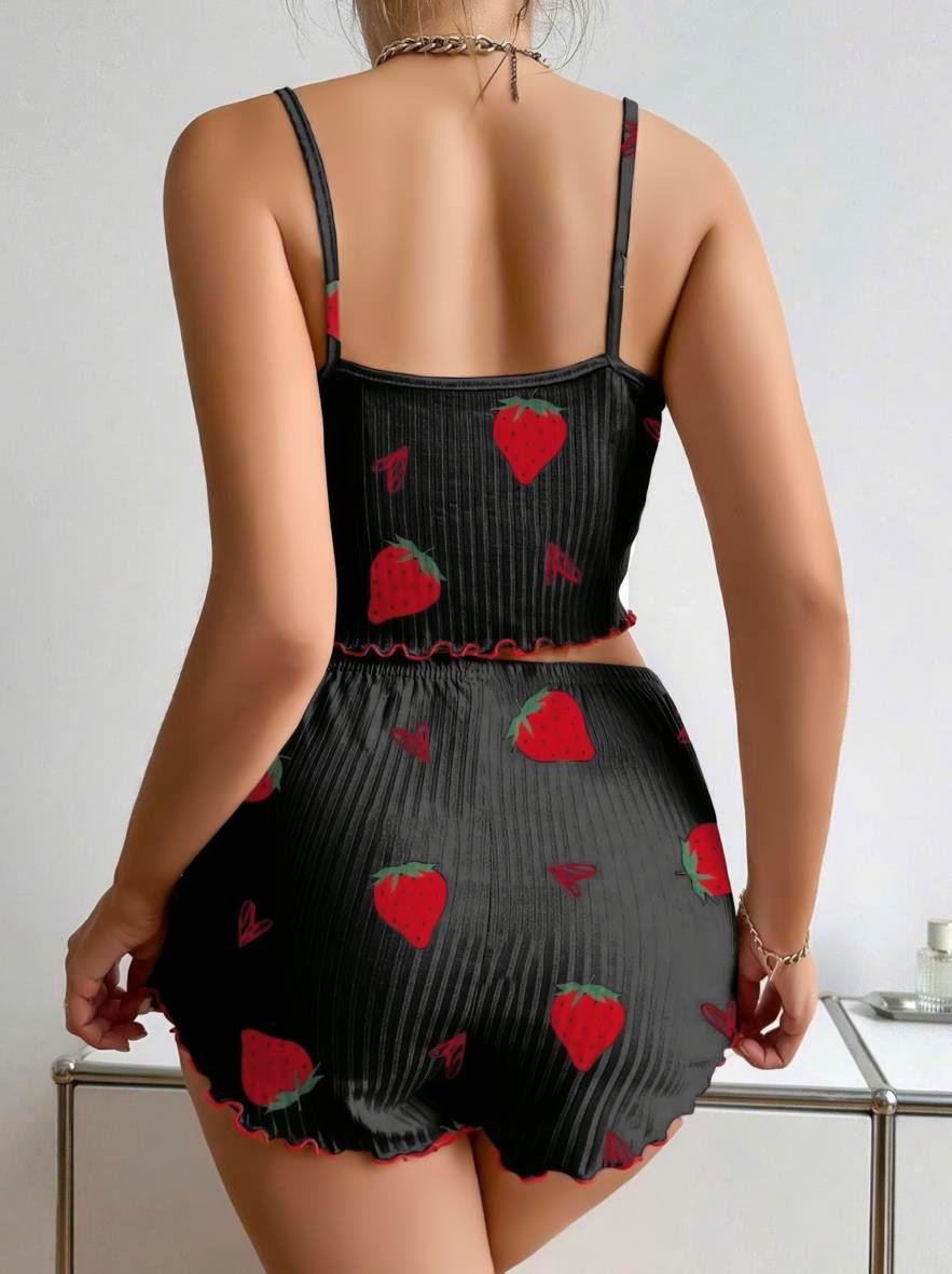 Aria's Closet Pamuklu Siyah Üstüne Çilek Desen Fitilli Askılı Şortlu Pijama Takımı