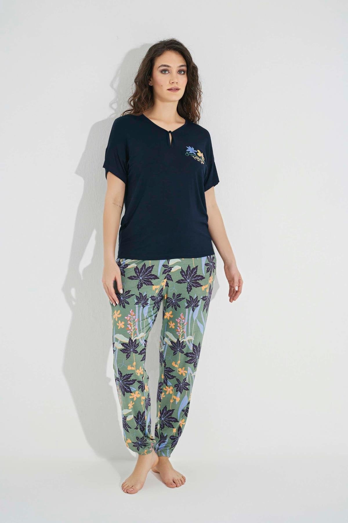 Çiçek ve Yaprak Baskılı "Summer Vocation" Pijama Takımı LACİVERT L