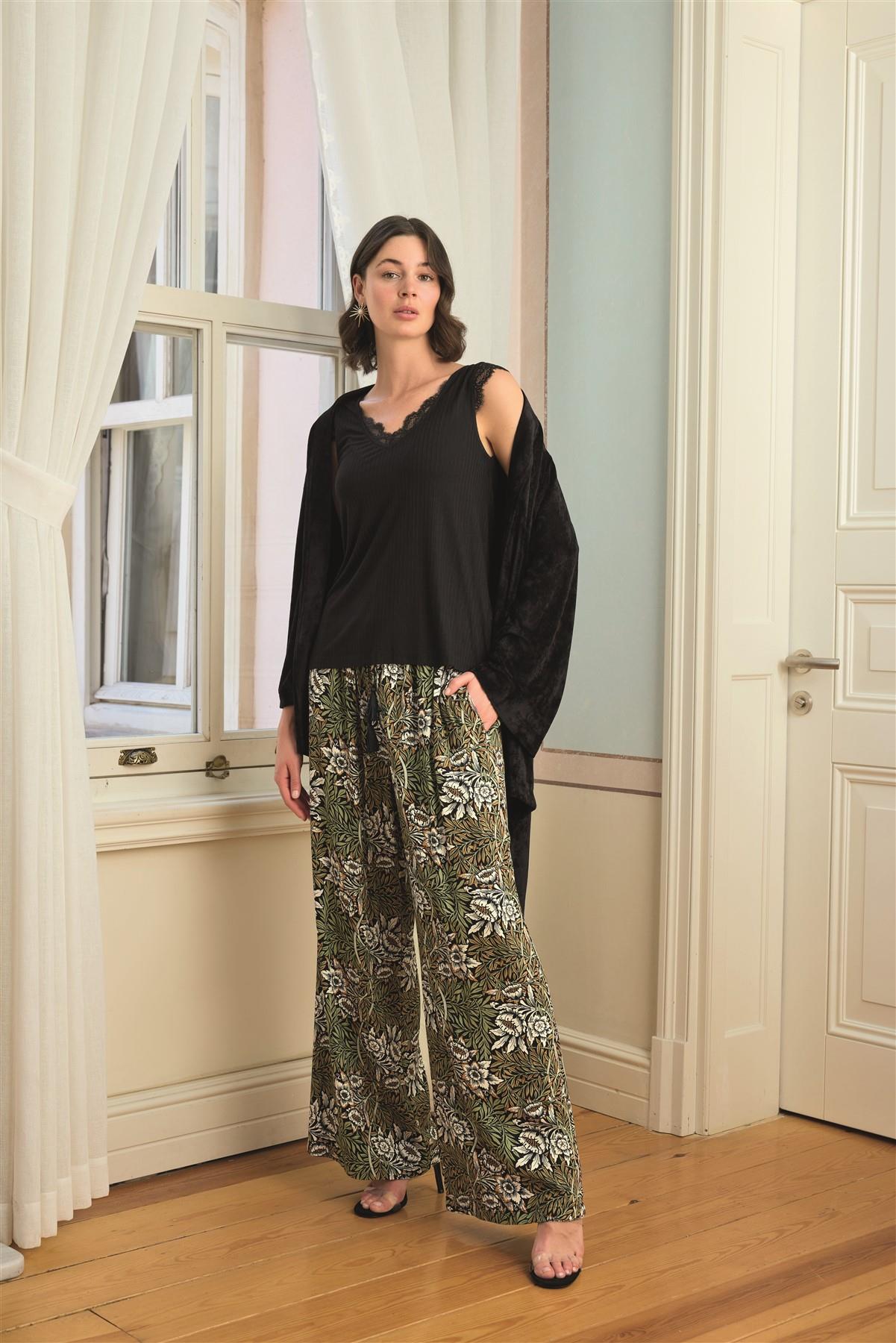 Çiçek Yaprak ve Etnik Desenli Dantelli 3'lü Pijama Takımı