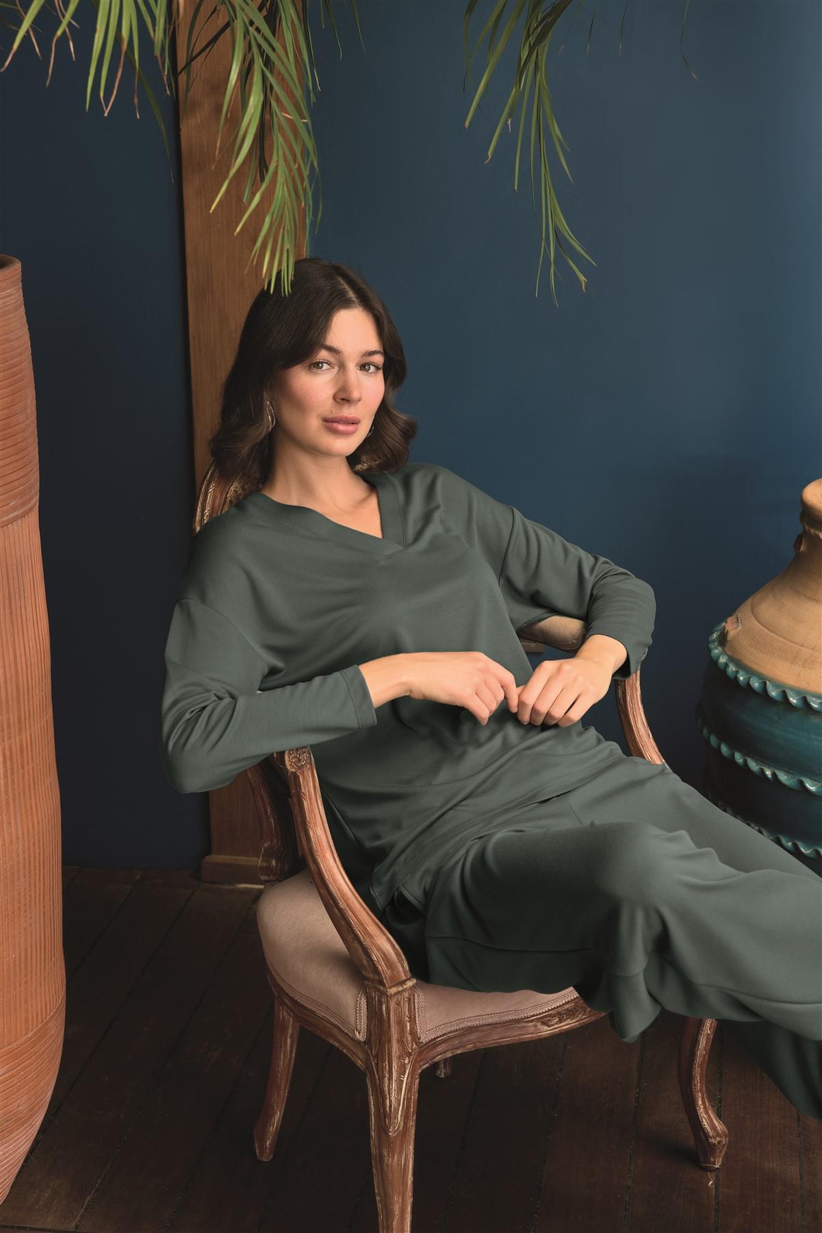 Uzun Kollu V Yaka Pijama Takımı