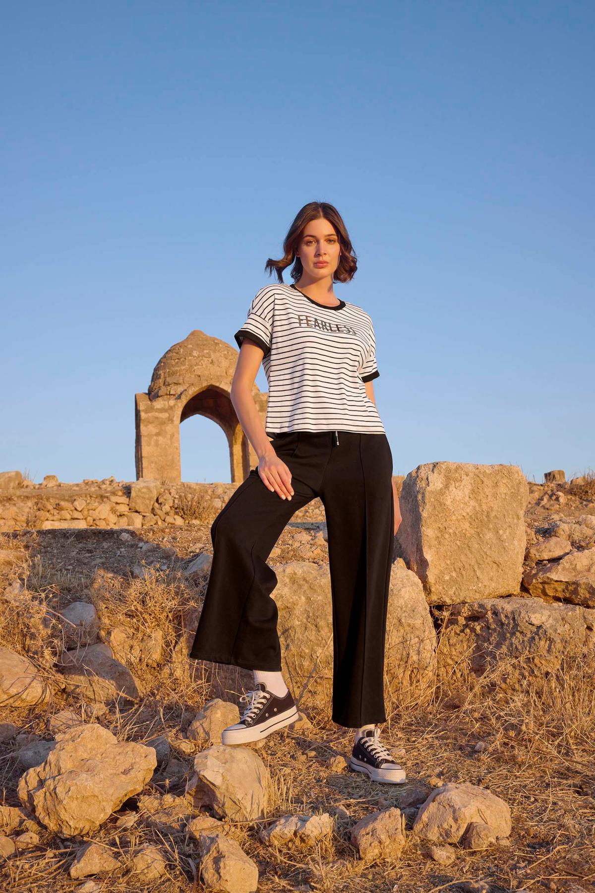 Çizgi Desenli "Fearless" Pijama Takımı SİYAH-BEYAZ L