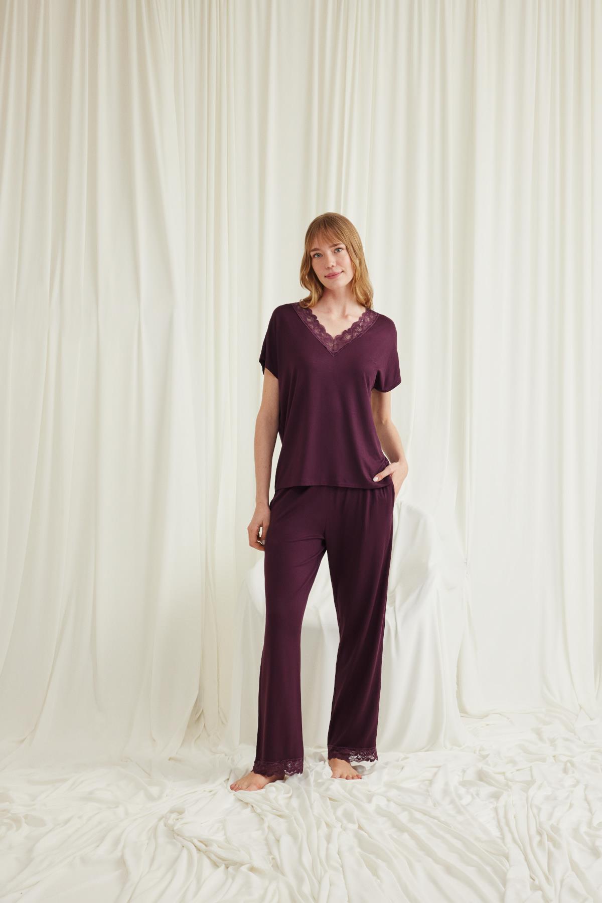 Kısa Kollu V Yakalı Dantelli Pijama Takımı BORDO L